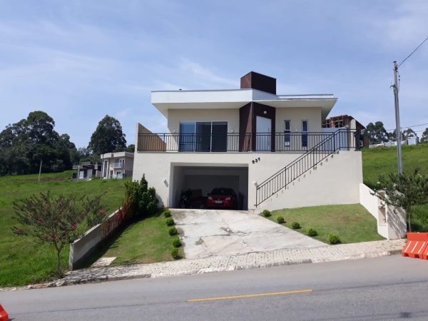 CASA ASSOBRADASA RESIDENCIAL FECHADO SANTANA DE PARNAÍBA – RESERVA SANTA ANNA