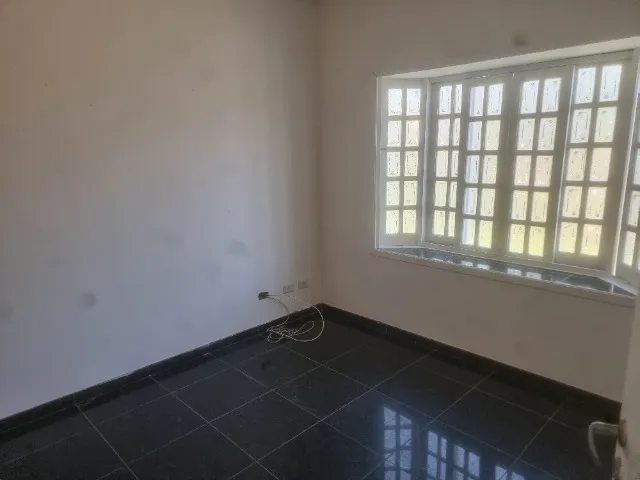 ALUGO CASA ALPHAVILLE – RESIDENCIAL 11 – 4 DORMITÓRIOS