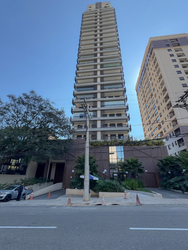 EDIFÍCIO FIORI – ALTO PADRÃO PARA LOCAÇÃO NO 18 DO FORTE, ALPHAVILLE!