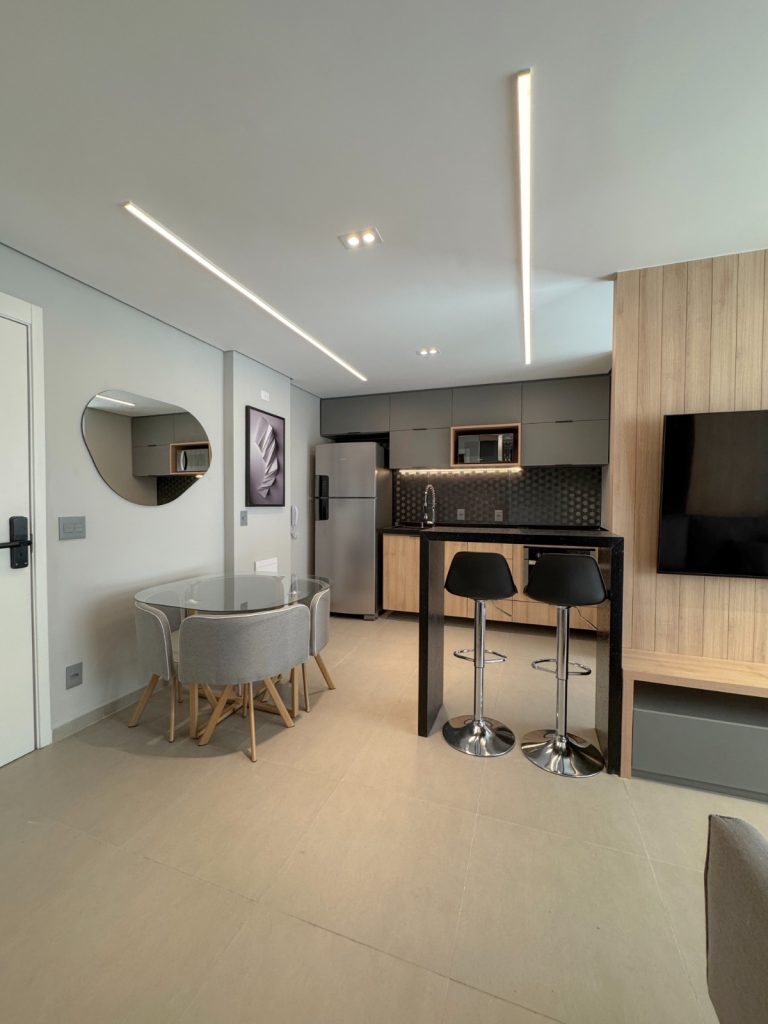 EDIFÍCIO FIORI – ALTO PADRÃO PARA LOCAÇÃO NO 18 DO FORTE, ALPHAVILLE!