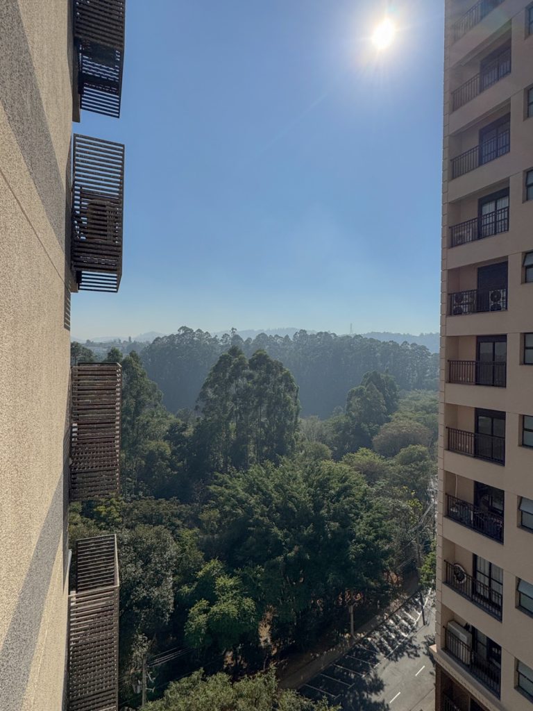 EDIFÍCIO FIORI – ALTO PADRÃO PARA LOCAÇÃO NO 18 DO FORTE, ALPHAVILLE!