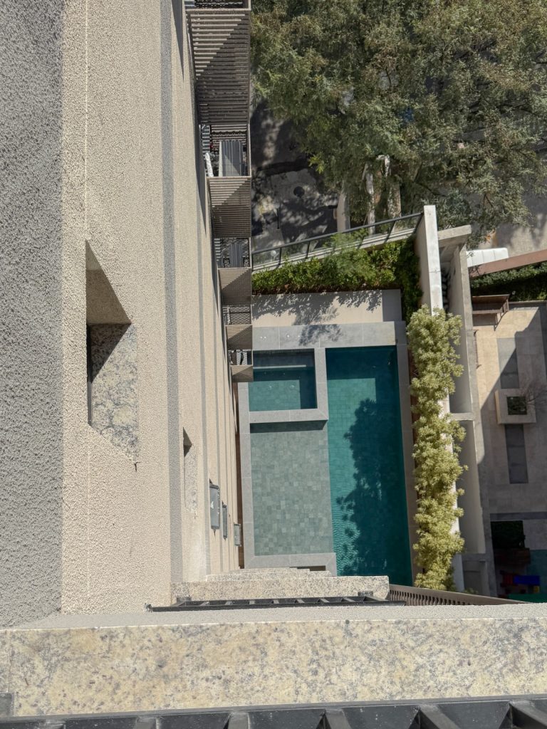 EDIFÍCIO FIORI – ALTO PADRÃO PARA LOCAÇÃO NO 18 DO FORTE, ALPHAVILLE!