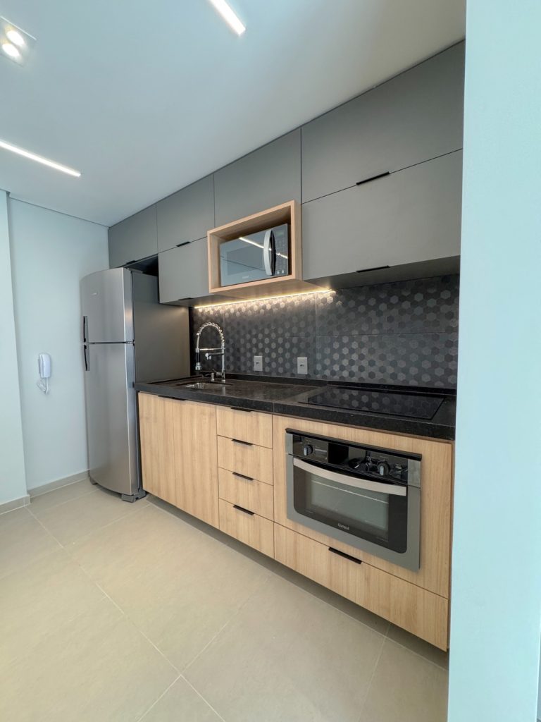 EDIFÍCIO FIORI – ALTO PADRÃO PARA LOCAÇÃO NO 18 DO FORTE, ALPHAVILLE!