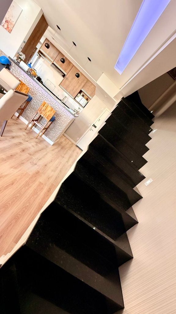 DUPLEX DE ALTO PADRÃO NA AVENIDA SAGITÁRIO – ALPHAVILLE!