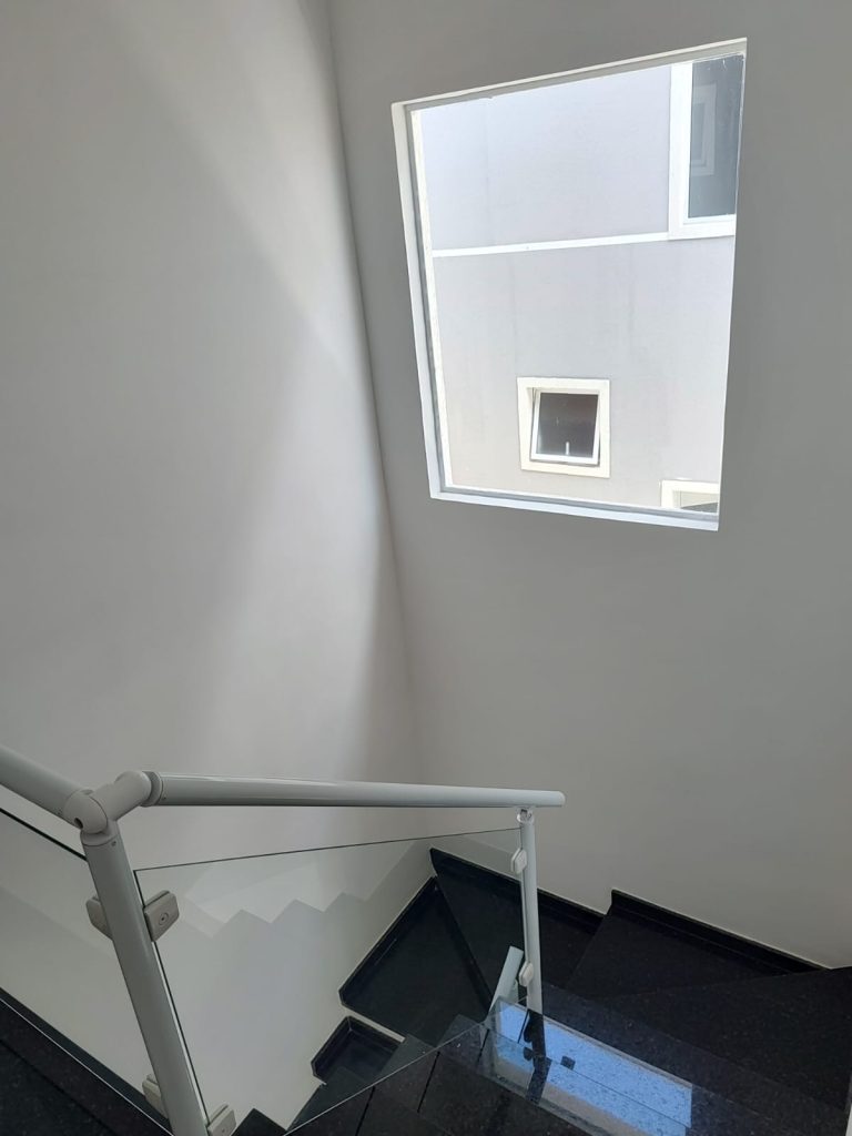 🏡 SOBRADO NOVO PARA LOCAÇÃO OU VENDA – RESIDENCIAL VILLA D’ESTE – COTIA/SP