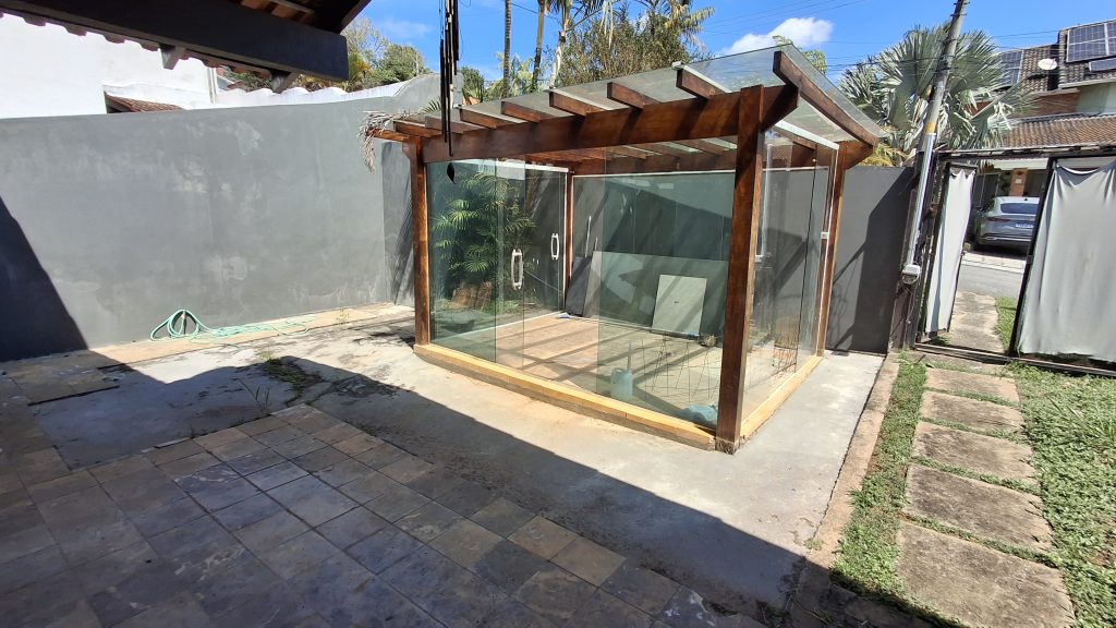 CASA TÉRREA EM CONDOMÍNIO – OPORTUNIDADE COM POTENCIAL DE VALORIZAÇÃO EM COTIA!