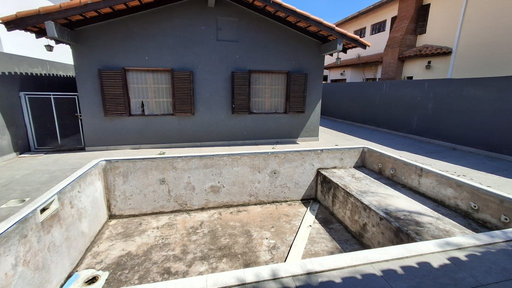 CASA TÉRREA EM CONDOMÍNIO – OPORTUNIDADE COM POTENCIAL DE VALORIZAÇÃO EM COTIA!