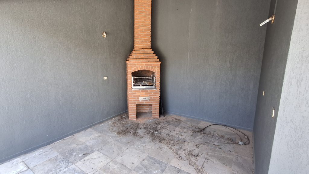 CASA TÉRREA EM CONDOMÍNIO – OPORTUNIDADE COM POTENCIAL DE VALORIZAÇÃO EM COTIA!